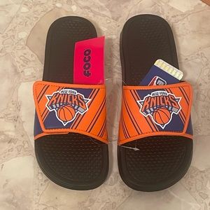 Men’s Knicks Slides